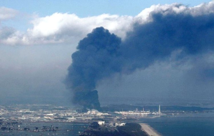 L'esplosione del reattore nella centrale di Fukushima