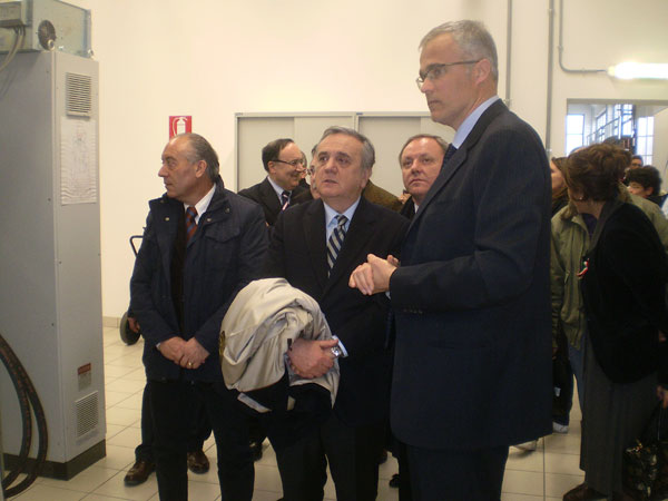 Sacconi: “Dobbiamo favorire le associazioni in rete tra imprese”