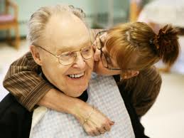 Un corso per imparare a conoscere l’alzheimer e vivere la quotidianità