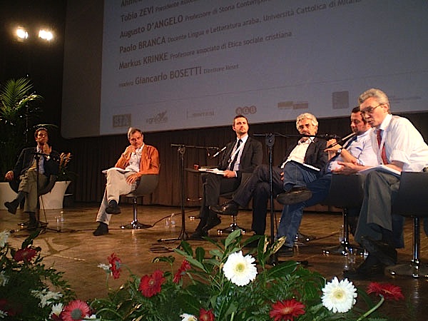 “Dialogando”, i nuovi italiani allo specchio