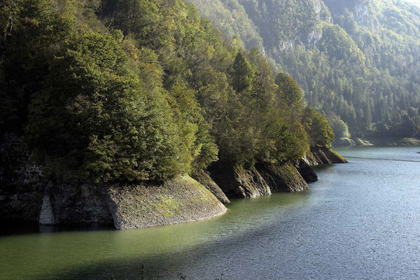 Il fiume, il lago e la campagna