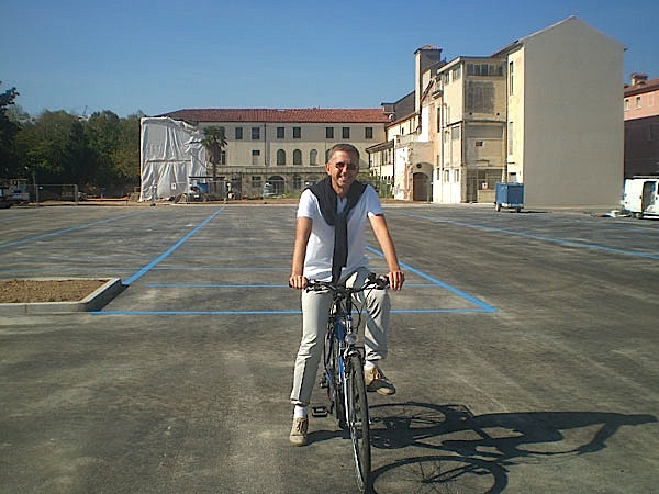 Habemus parking