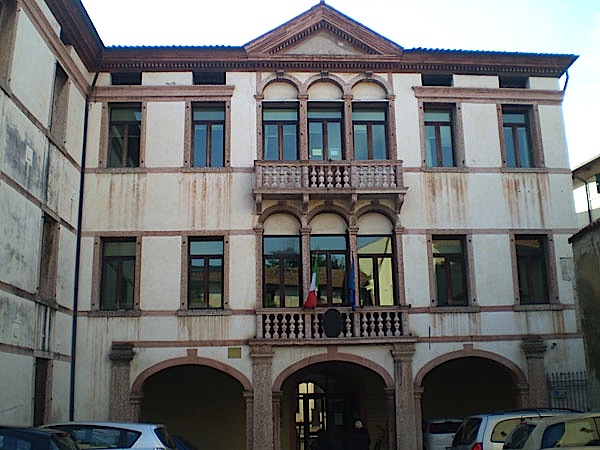 “Chiusura del Tribunale, spreco di denaro pubblico”