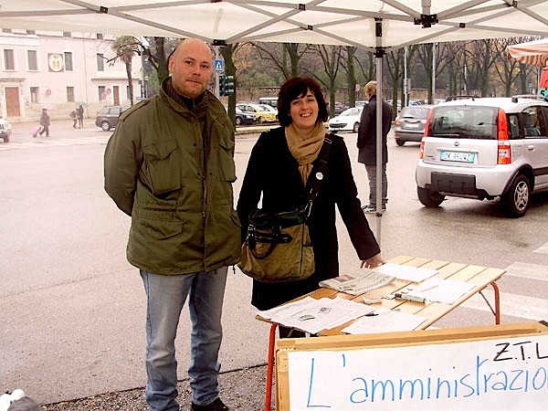 “In piazza a difesa delle piazze”