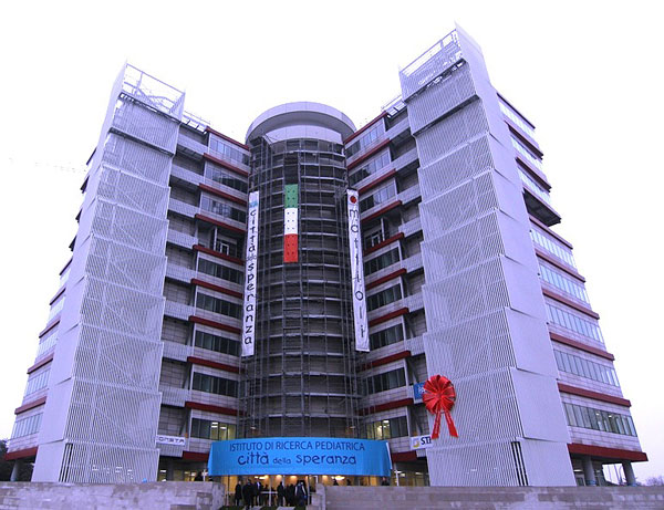 Città della Speranza: inaugurato l'“Angelo della ricerca”