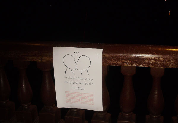 Il ponte dei cuori volanti