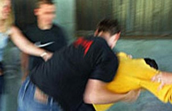 Squadra di "pronto pestaggio": arrestati