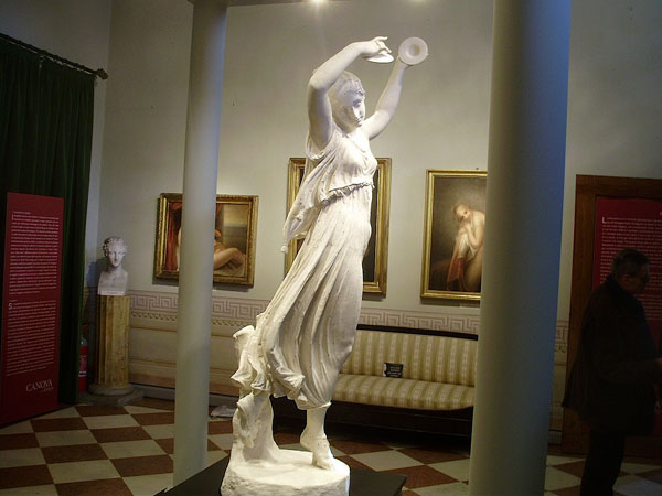 "La danzatrice con i cembali"