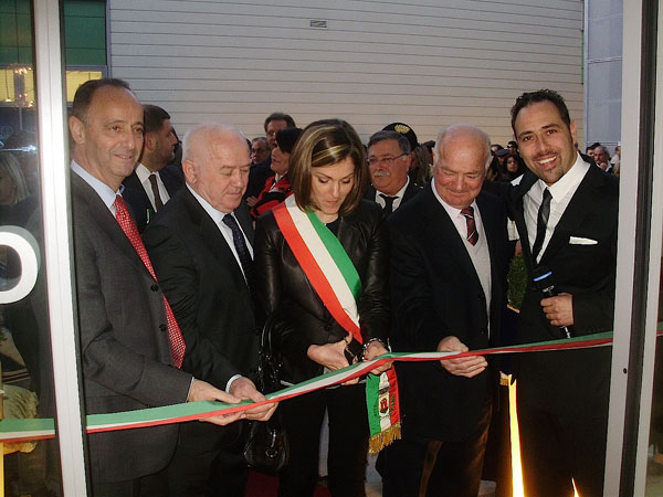 Taglio del nastro