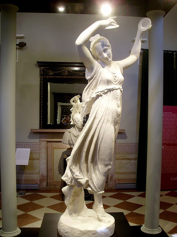 "La danzatrice con i cembali"
