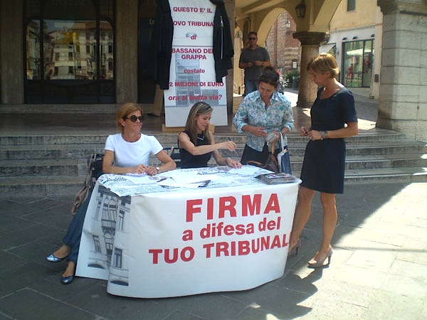 Tribunale, i fatti e le chiacchiere