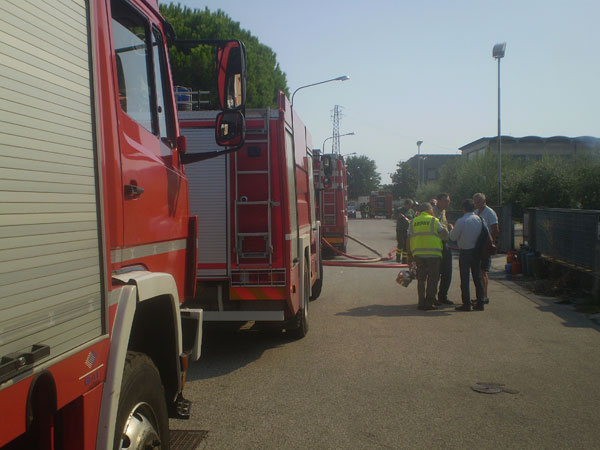 Distrutta da un incendio falegnameria di San Lazzaro