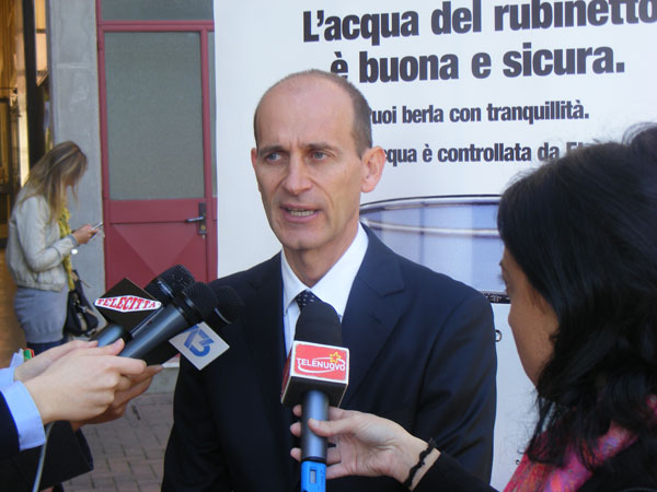 Etra: “Trasparenti come l'acqua”