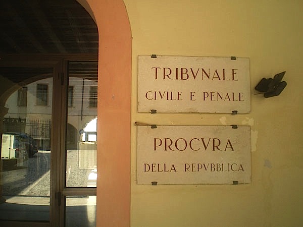 Procura della Repubblica: commercianti e Comune “assumono” un funzionario