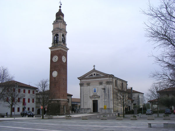 Cassola, veleni in parrocchia