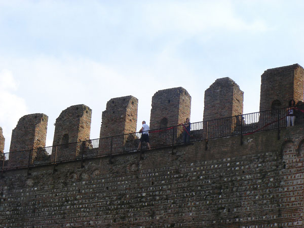 Cittadella inaugura le Mura con il nastro da Guinness dei Primati