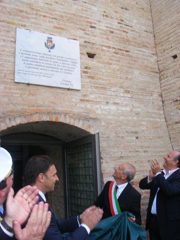Cittadella inaugura le Mura con il nastro da Guinness dei Primati