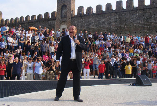Cittadella inaugura le Mura con il nastro da Guinness dei Primati