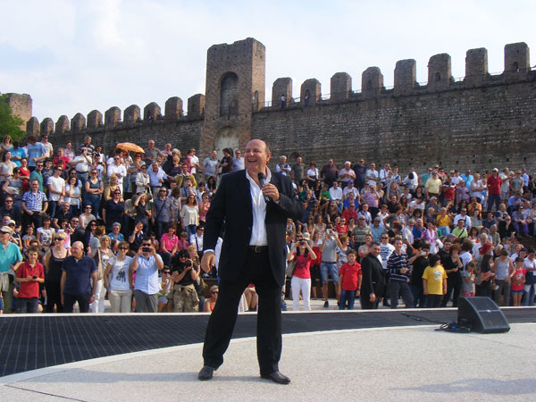 Cittadella inaugura le Mura con il nastro da Guinness dei Primati
