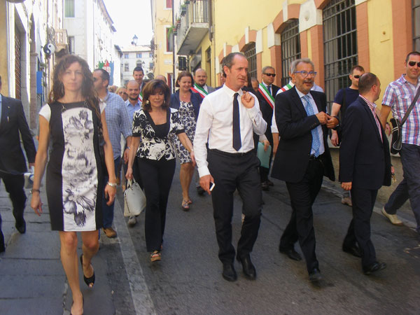 E il Ponte si trasforma in passerella