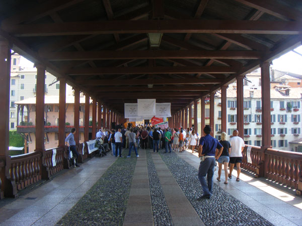 Il Ponte mezzo pieno e mezzo vuoto