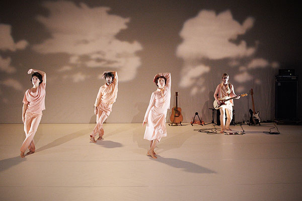 B.motion Danza si fa in cinque