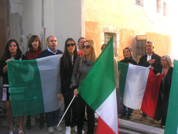“Quella delle istituzioni è un'assenza che urla”
