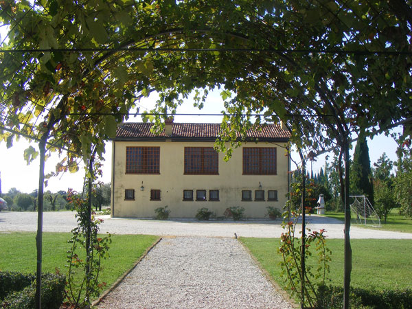 Immobile residenziale destinato a trasformarsi in Club House