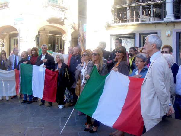“Quella delle istituzioni è un'assenza che urla”