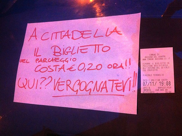 Parcheggio con protesta