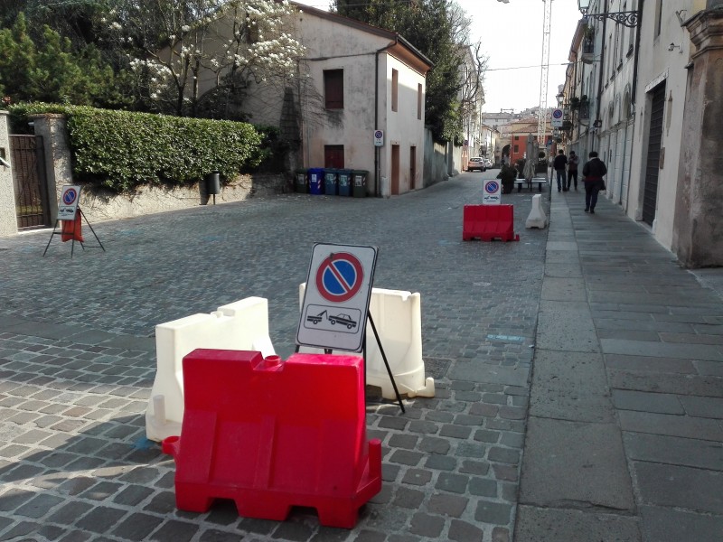 Lo struzzo e la giraffa