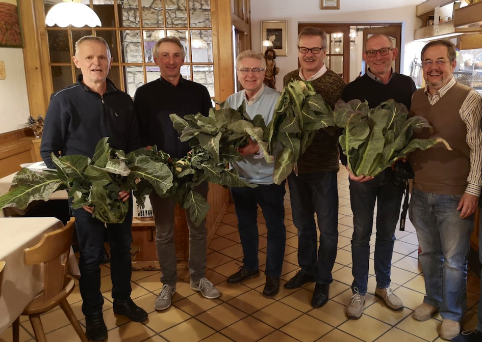 Foto di gruppo con il Broccolo di Bassano