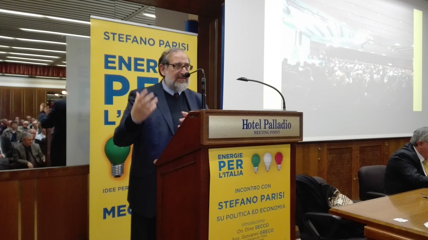 L'intervento di Giovanni Greco (foto Alessandro Tich)