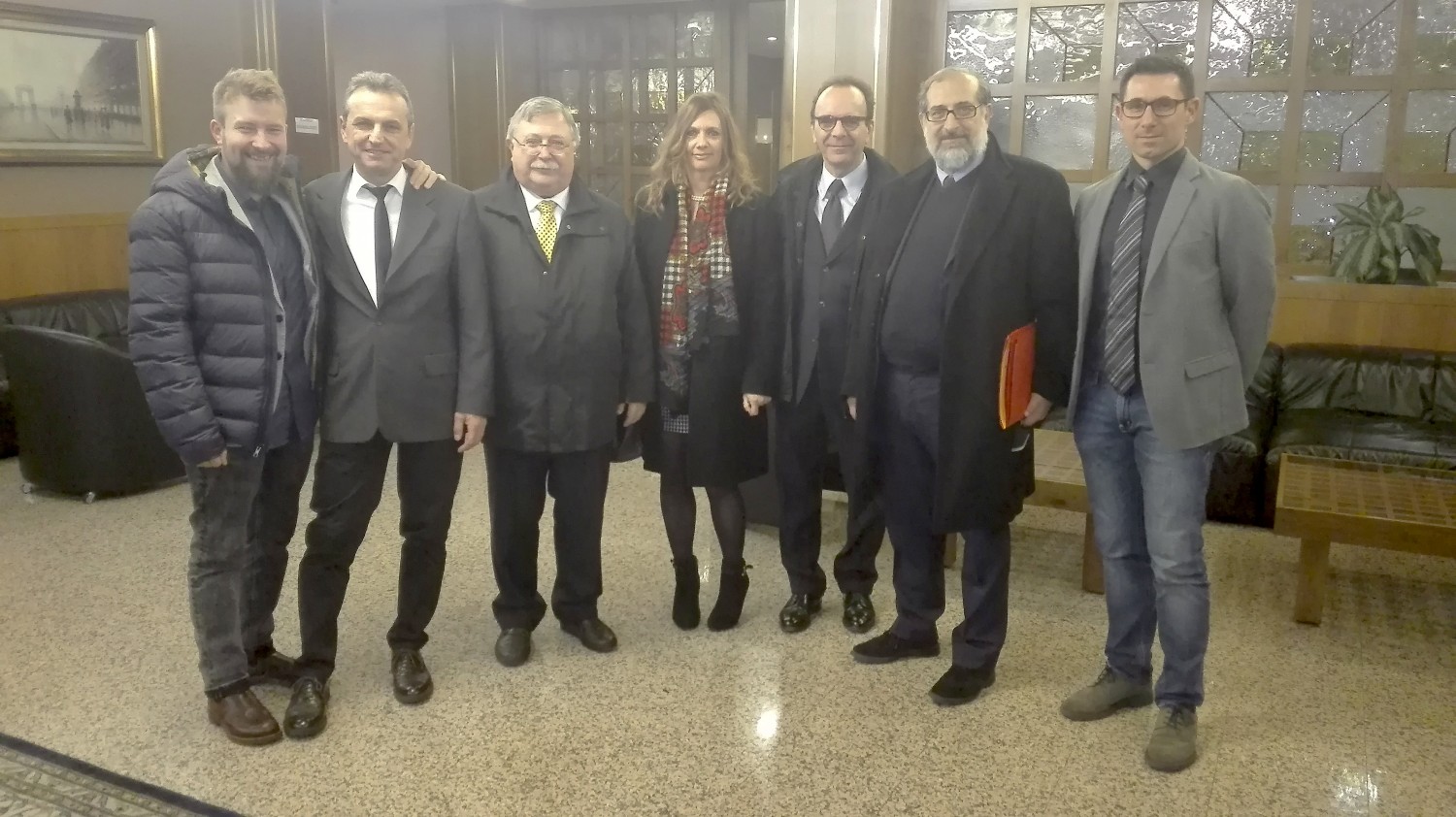 Foto di gruppo al termine dell'incontro (foto Alessandro Tich)