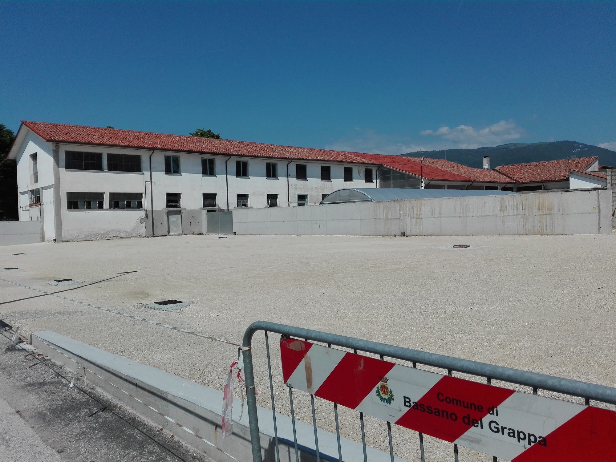 Piazzale Mercato ex Centro Tori (foto Alessandro Tich)