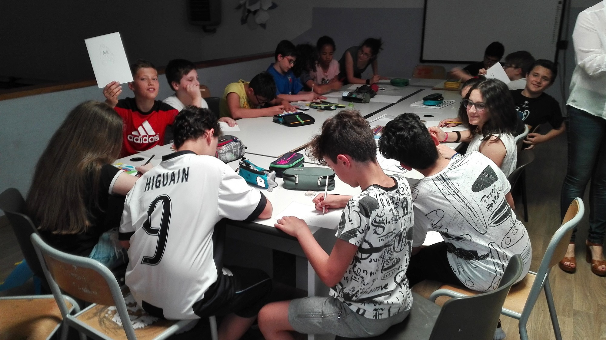 Laboratorio didattico su Hansel e Gretel all'IC Pascoli (foto Alessandro Tich)