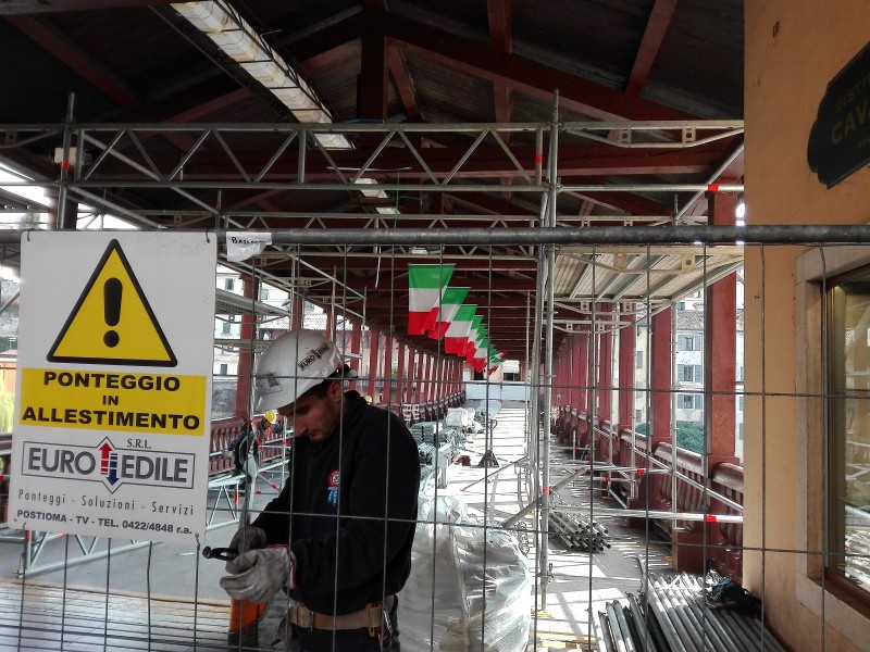 Lo struzzo e la giraffa