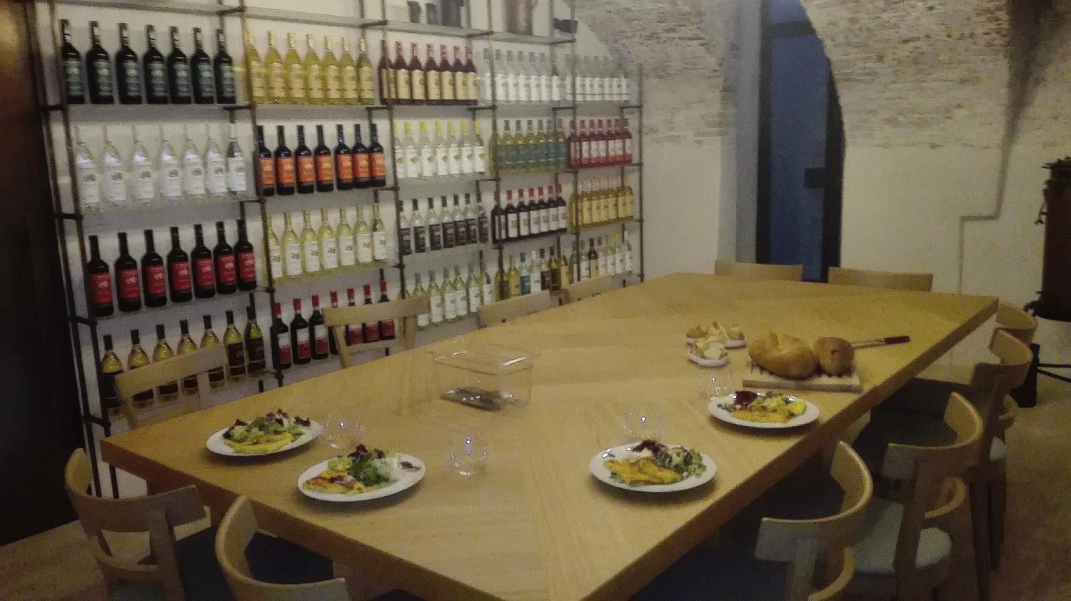 Taverna (foto Alessandro Tich)