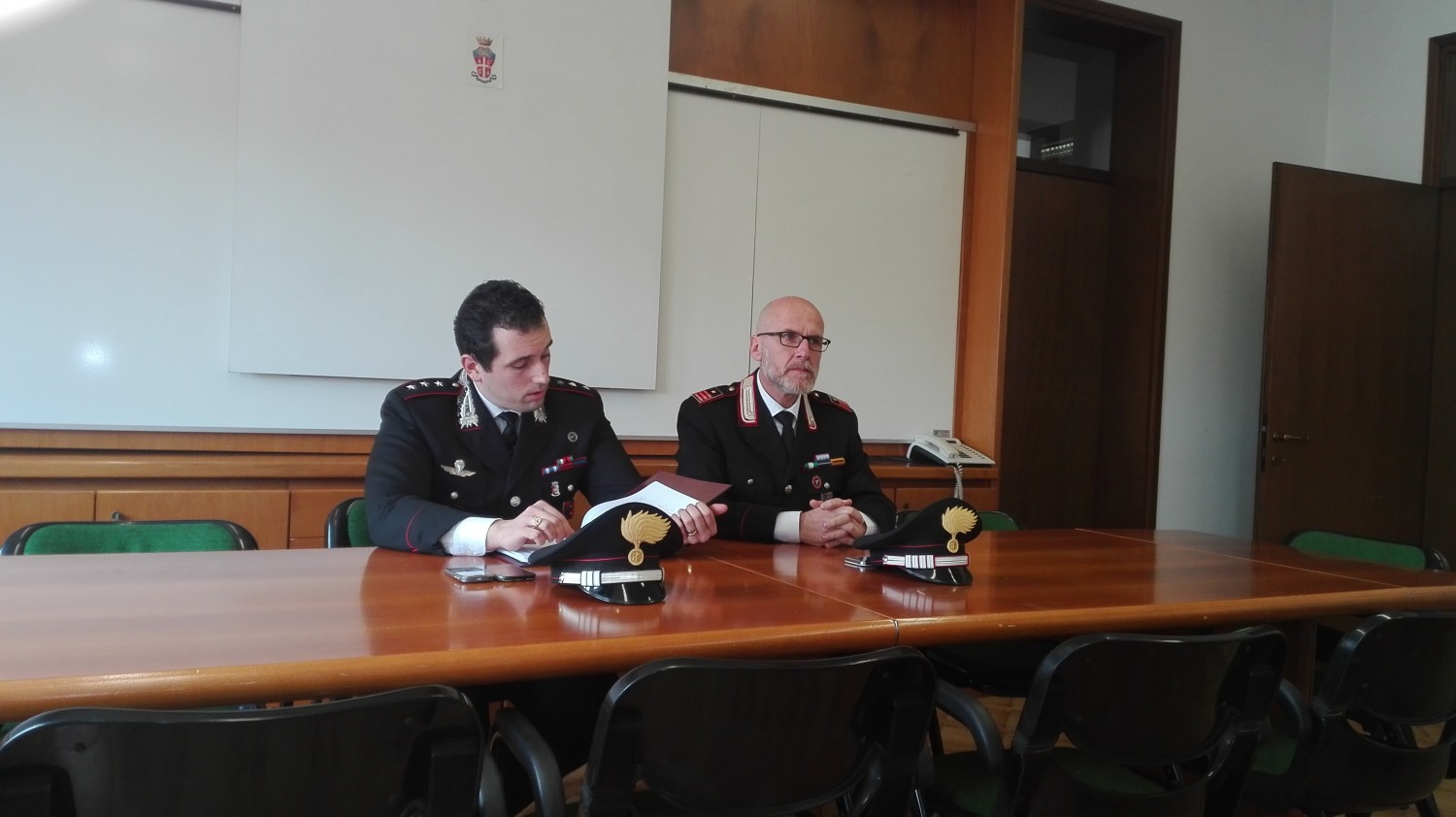 La conferenza stampa dei Carabinieri di Bassano (foto Alessandro Tich)