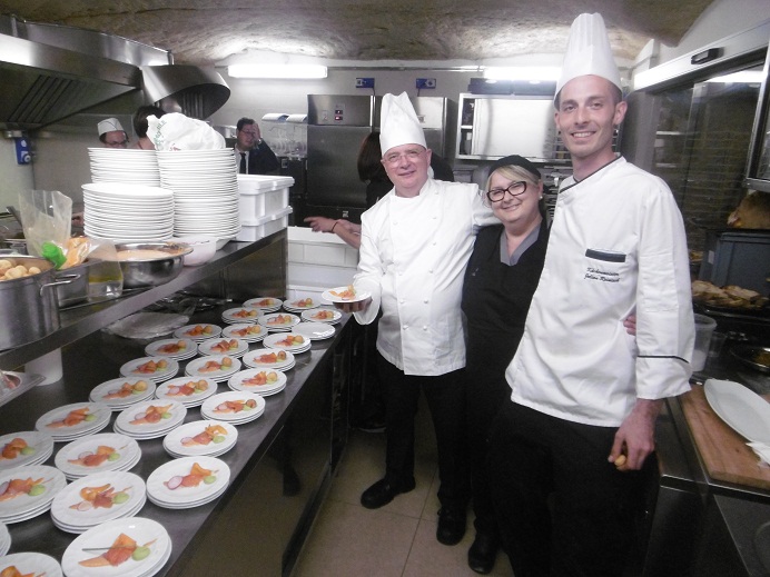 I tre chef in cucina (fonte immagine: sassilive.it)