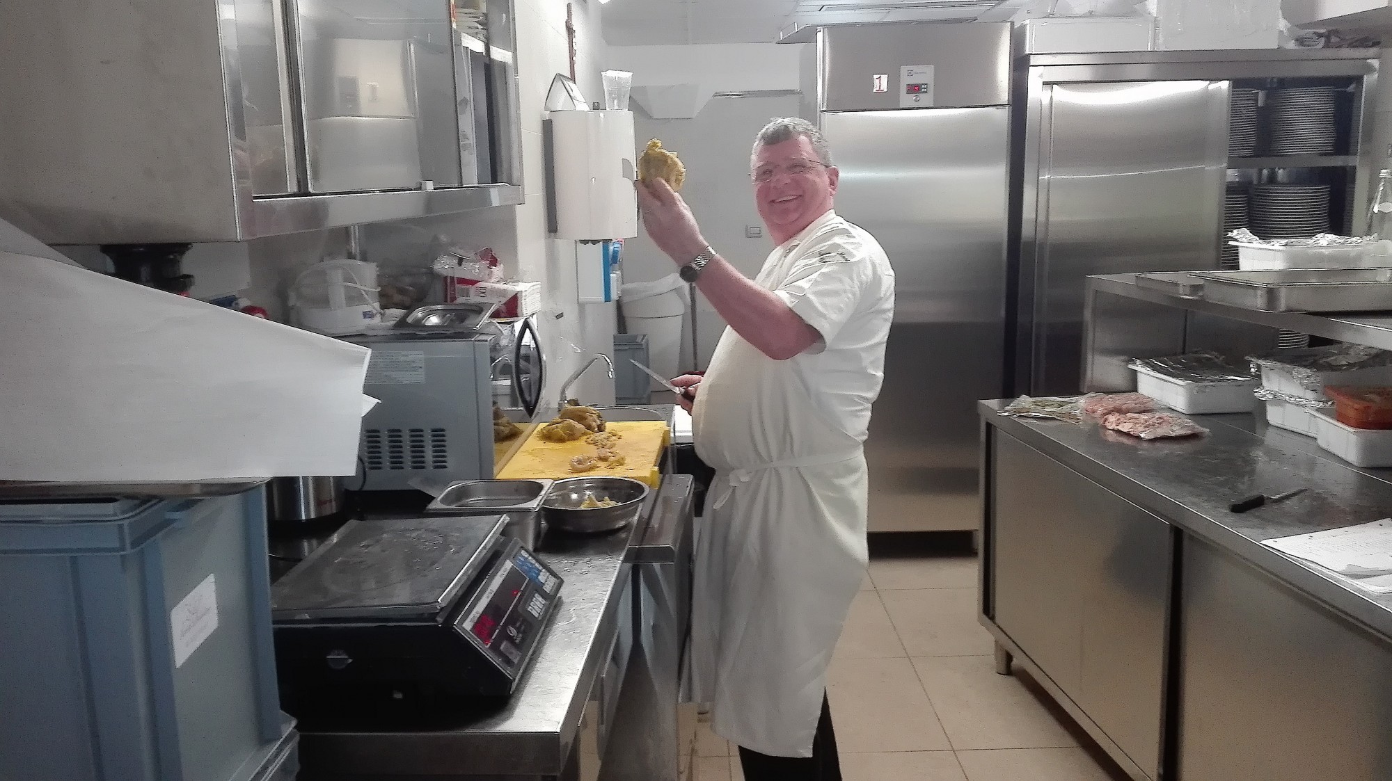 Jean-Marie Dumaine in cucina (foto Alessandro Tich)