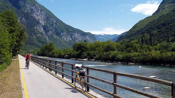 Ciclopista, barra a sinistra