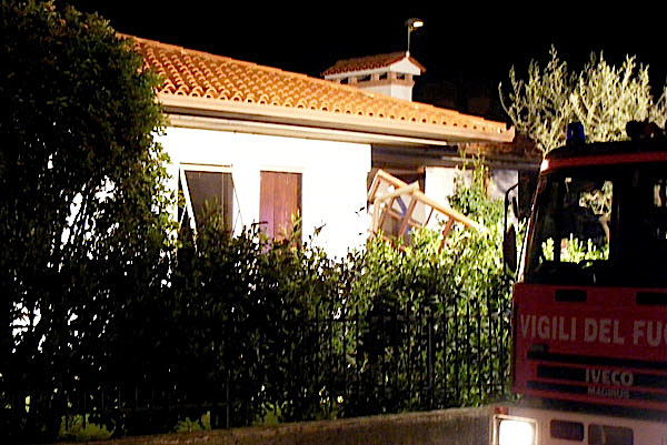 Scoppio per fuga di gas, anziana grave