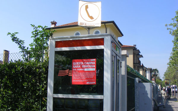 Ode alla cabina telefonica