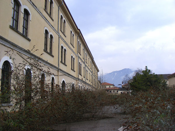 Vade retro profugo