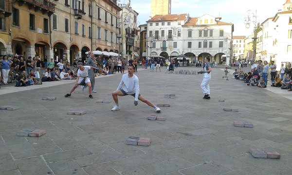 Il Ballo del Mattone