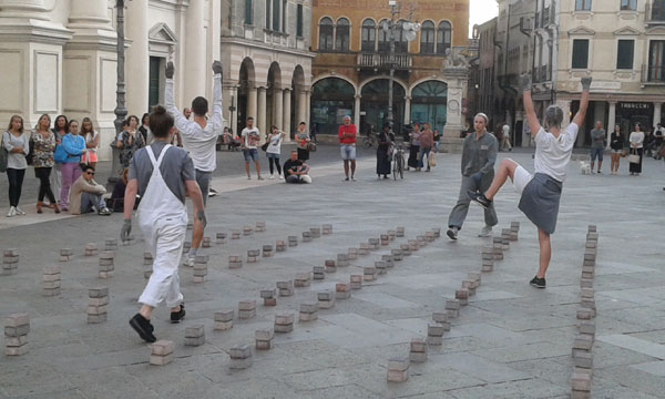Il Ballo del Mattone