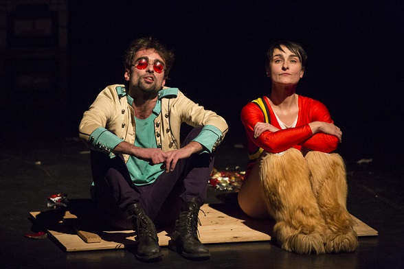 Se il pubblico non va a teatro...