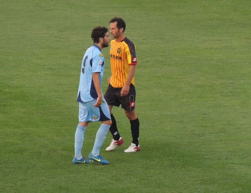 Martinelli e Brega simboleggiano il confronto tra squadre che inseguono obiettivi diametralmente opposti