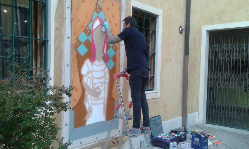 Un graffio nella città